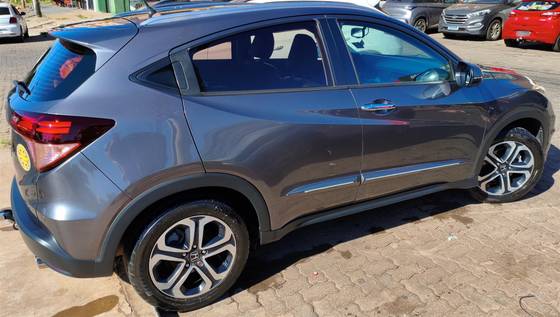 HONDA HR-V 1.8 16V FLEX TOURING 4P AUTOMÁTICO HONDA HR-V 1.8 16V FLEX TOURING 4P AUTOMÁTICO